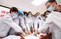 【张掖日报】【组图】第一章黄瓜断里面了医护人员积极报名参加援助上海医疗队